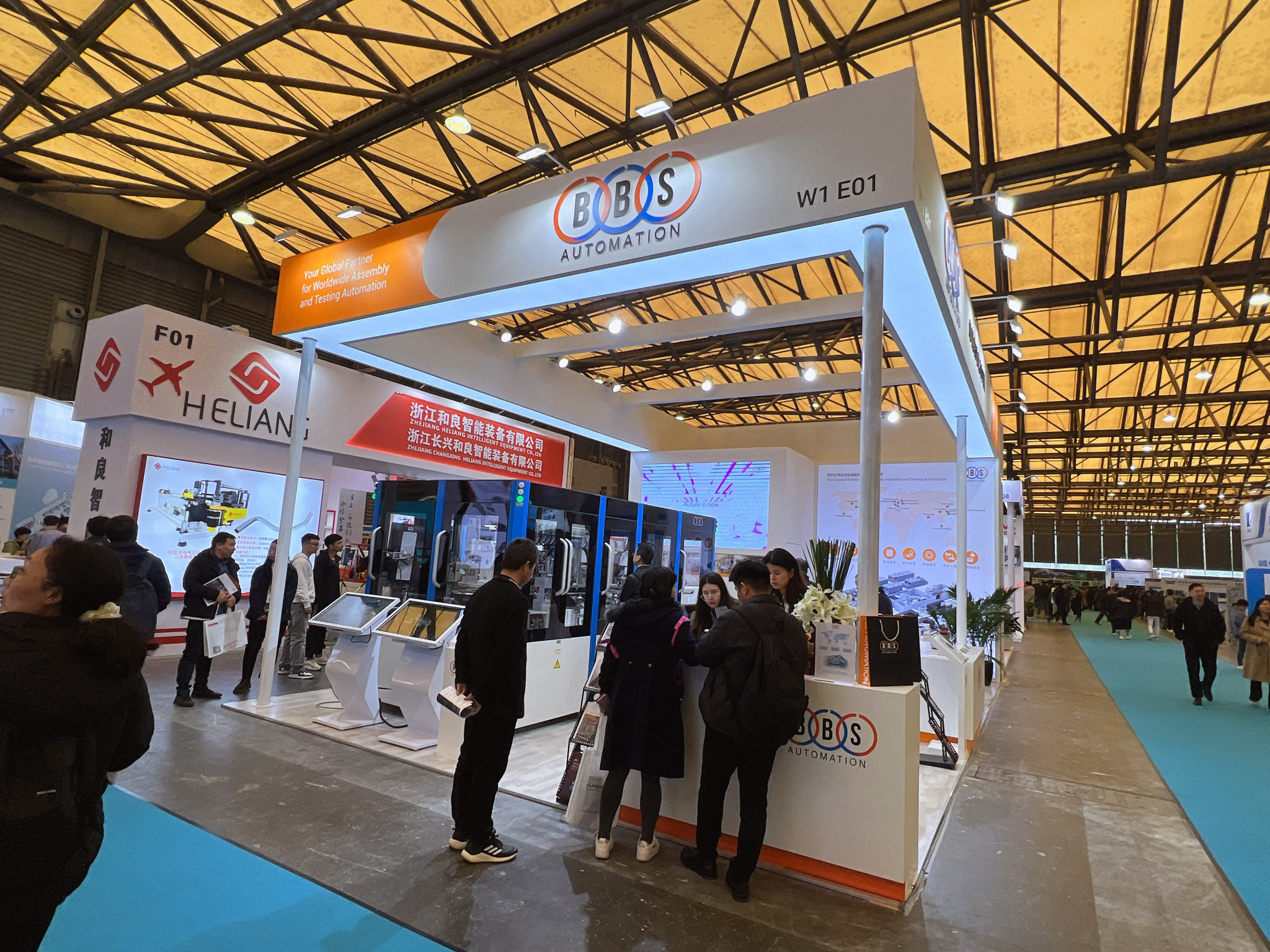 用专业展位设计，征服上海展会观众的心！