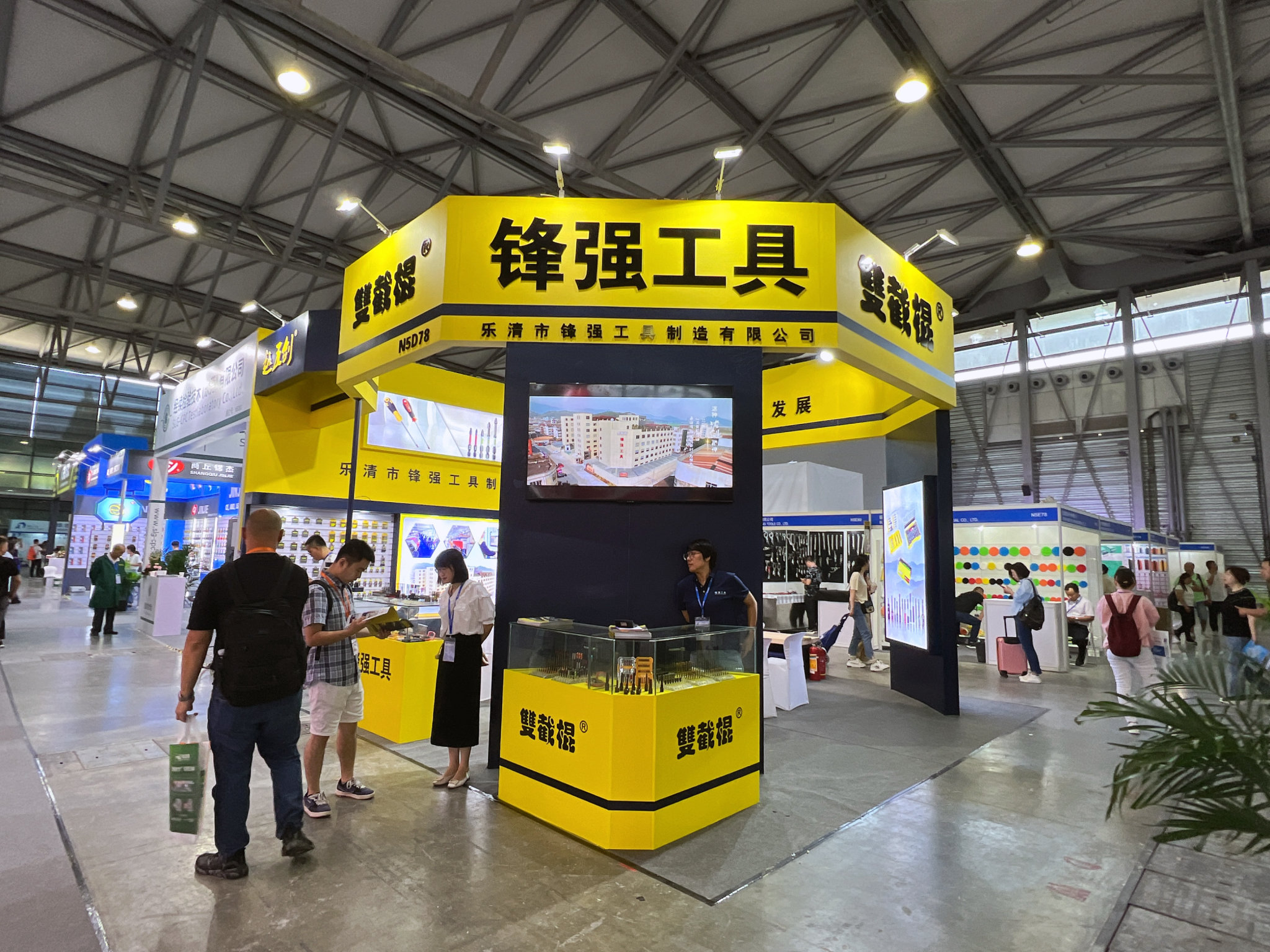 上海展台搭建公司如何助力初创企业参展